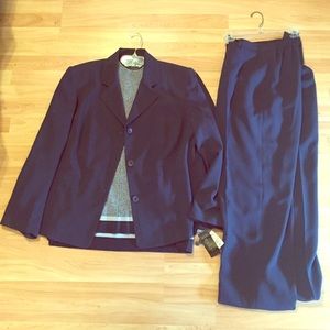 Women's 3 piece pant suit