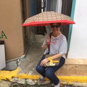 Meet your Posher, Leticia