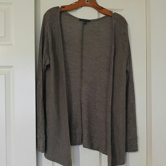 American Eagle size small light weight cardigan