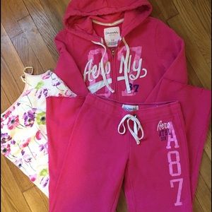 Aeropostale sweat suit