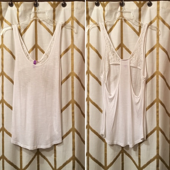 LF Store - Emma and Sam White w/ Lace Tank