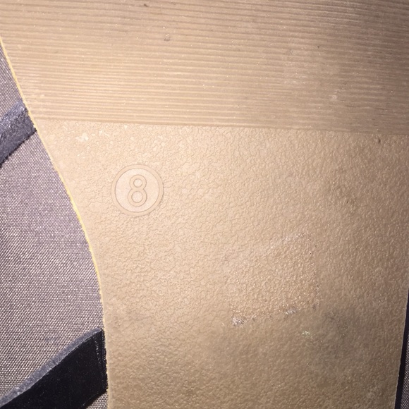 sandles - Picture 3 of 4