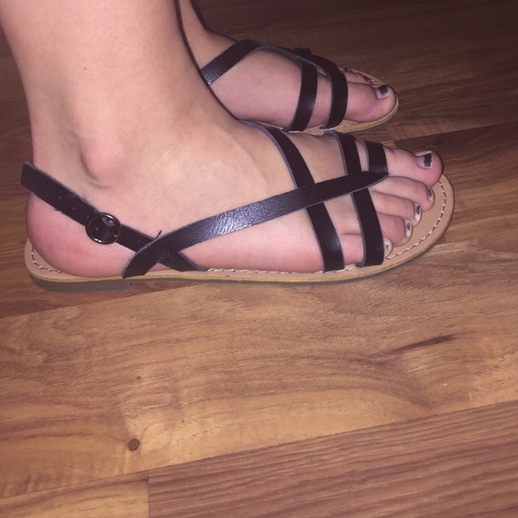 sandles - Picture 4 of 4