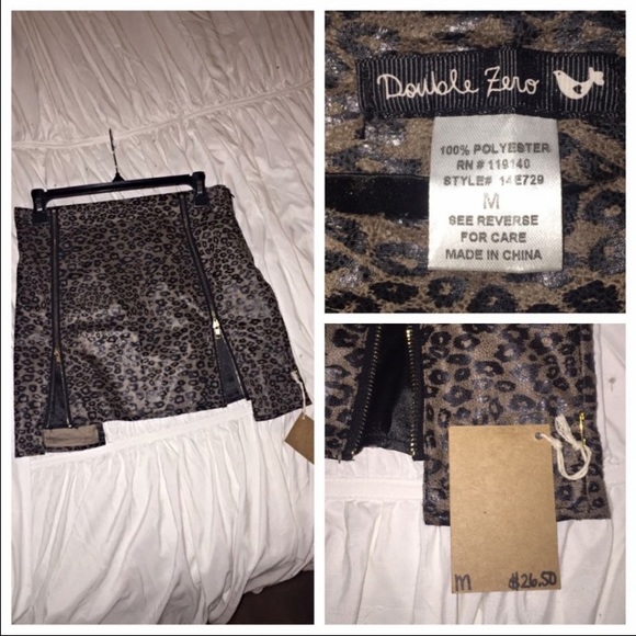 Leopard print zip skirt never worn