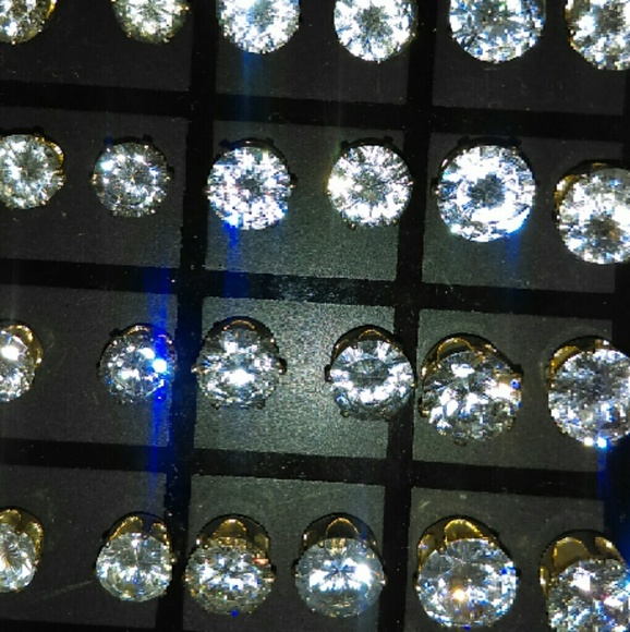 Earrings - Picture 2 of 3