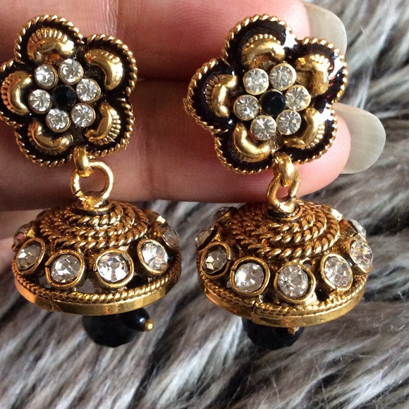 Jewelry - Bollywood Style Indian earrings 🎉 HOST PICK 🎉