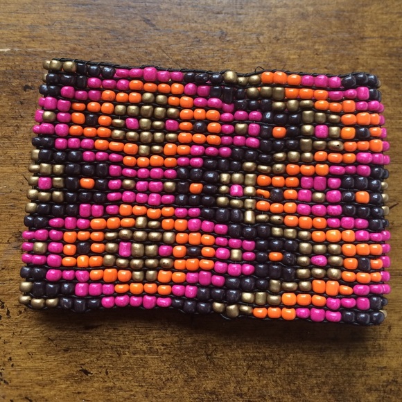 Aztec boho style elastic bead cuff- never worn🏺 - Picture 1 of 3