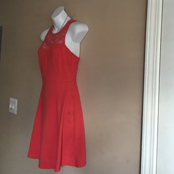 This Elegant lace pink dress is suitable anywhere. - Picture 2 of 4