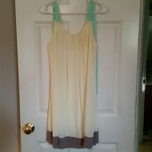 White Dress - Picture 1 of 2