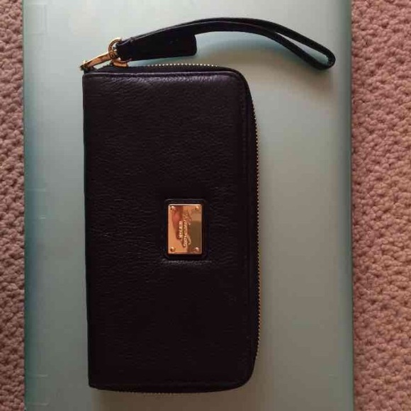 Kenneth Cole Wrist Wallet