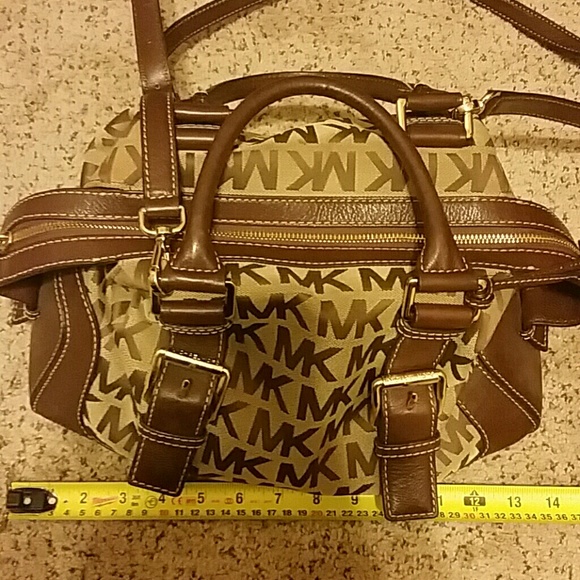 SOLD***** Authentic Michael Kors Purse - Picture 4 of 4