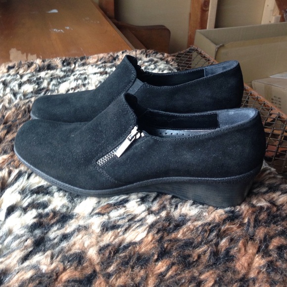 Aquatalia Black Zipper Loafer Italy