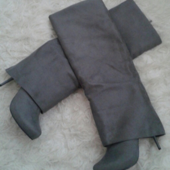 Tall Grey boots - Picture 1 of 3