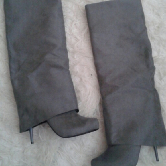 Tall Grey boots - Picture 2 of 3