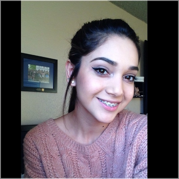 Meet your Posher, Alondra