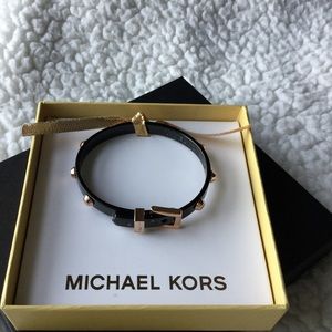 🍀 Michael Kors Bangle Bracelet Black x Rose Gold