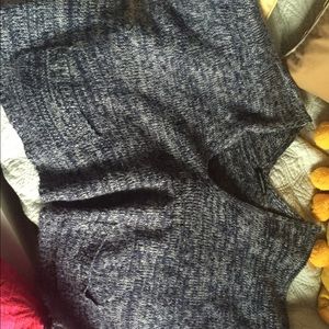 It doesn't look good on me.I only wore 2 times.