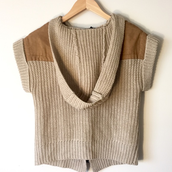 Hooded Toggle Sweater | XS/S - Picture 2 of 4
