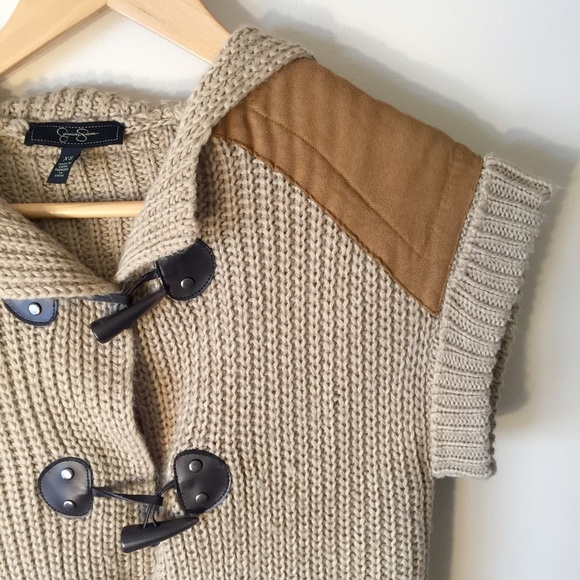 Hooded Toggle Sweater | XS/S - Picture 3 of 4