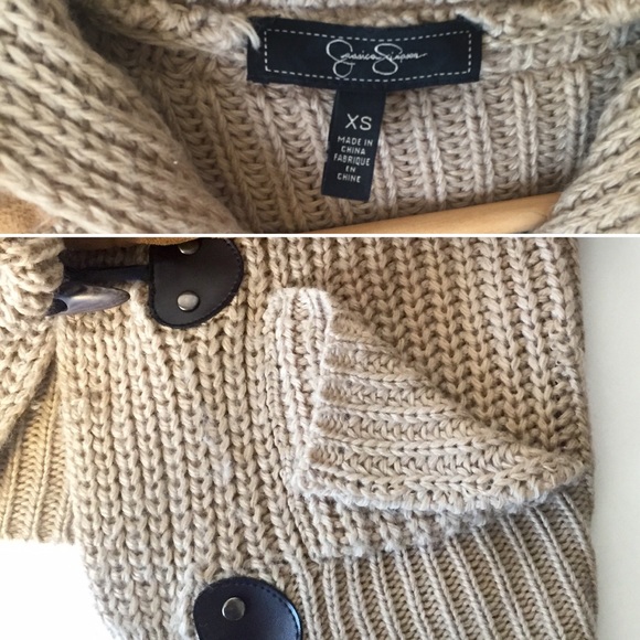 Hooded Toggle Sweater | XS/S - Picture 4 of 4