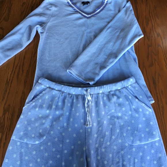 Pajama Set! - Picture 2 of 4