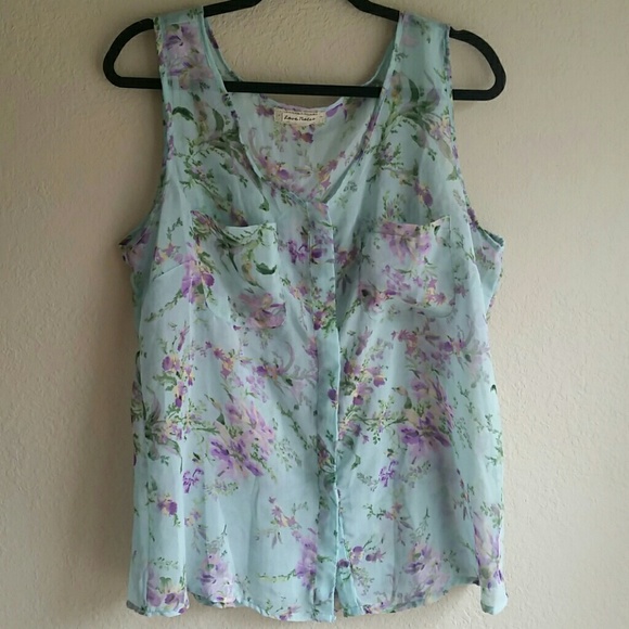 ❌ SOLD Floral Print Chiffon Button-Up Tank