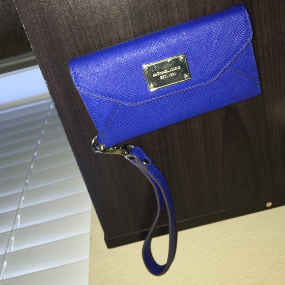 Michael Kors wristlet