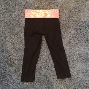 Victoria's Secret PINK cropped leggings