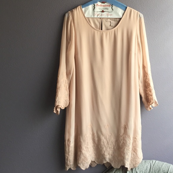 Peach/light pink lace dress