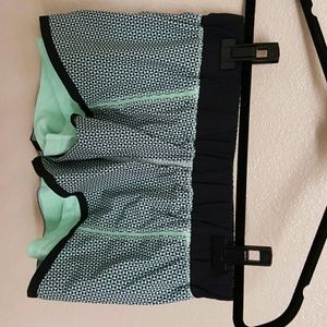 Lululemon in a flash run short with  liner size 6