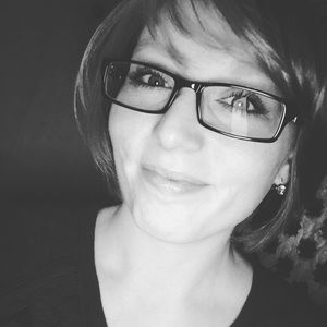 Meet your Posher, April