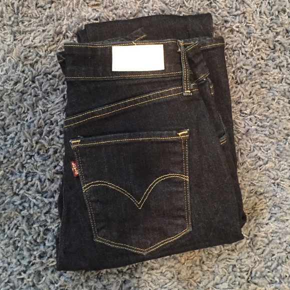 Levis Skinny Jeans NWOT - Picture 1 of 4
