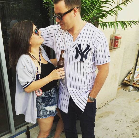 Meet your Posher, Amanda - Picture 2 of 2