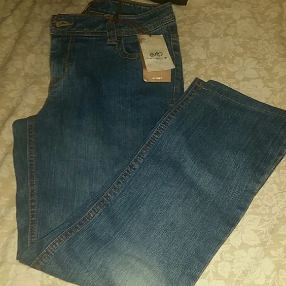 Jeans - Picture 1 of 4