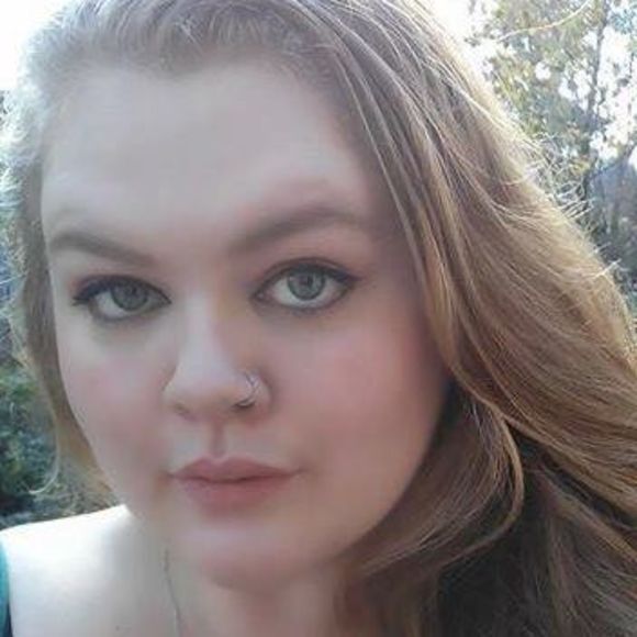 Meet your Posher, Amelia