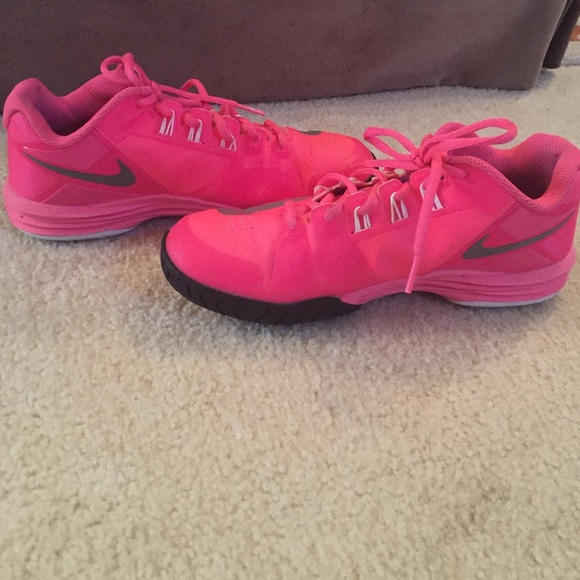 Nike tennis shoes hot pink
