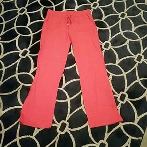 Coral/red linen pants!