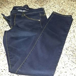 American Eagle skinny dark wash jeans size 10