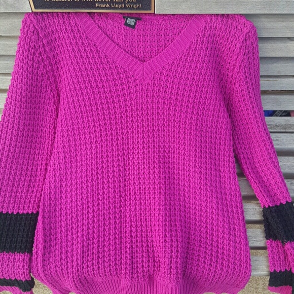 Long sleeve sweater - Picture 1 of 2