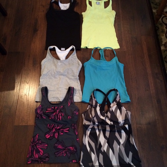 Sold in bundle** Workout tops Bundle