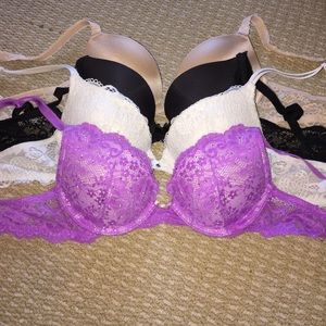 4 victoria secret bras all size 32A!!
