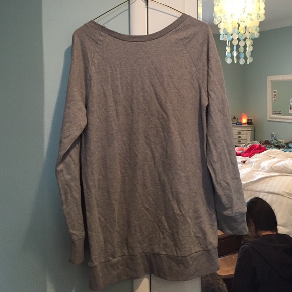 Oversized Slouch Sweatshirt - Picture 2 of 3