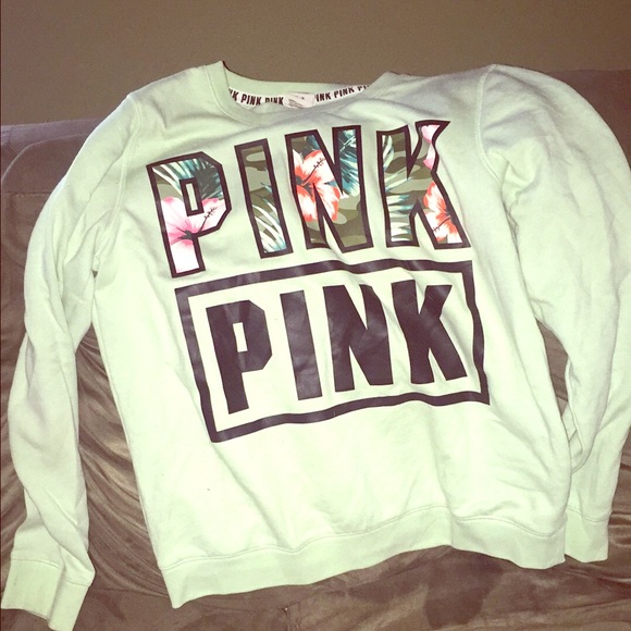 VS PINK PULLOVER