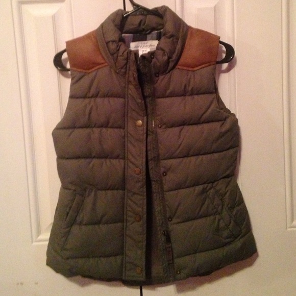 Green H&M vest size small