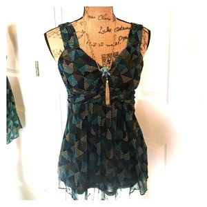 Geometric Print Sleeveless Top