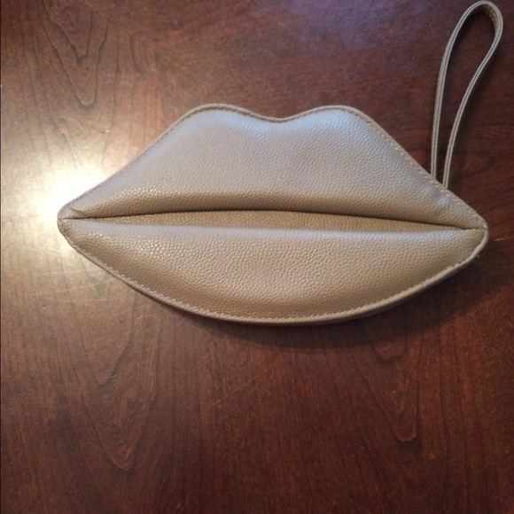 Handbag  Handbags - HANDBAG KISSES