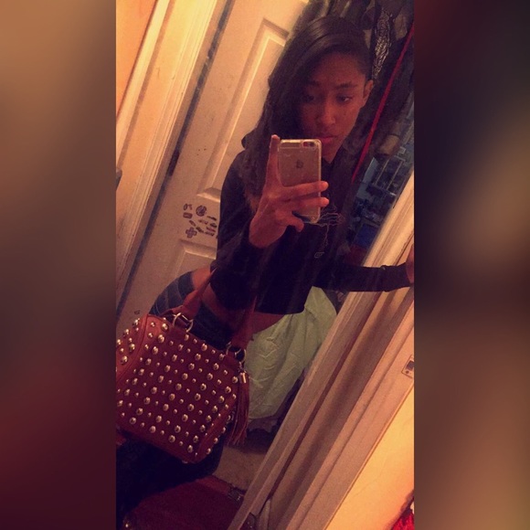 Meet your Posher, Candise - Picture 1 of 1