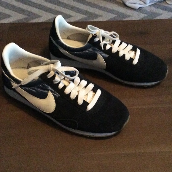 Nike Retro Size 8