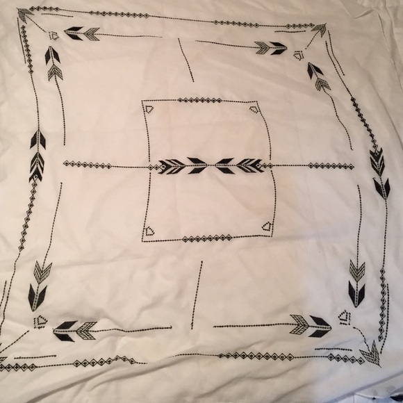 LOFT light white & navy scarf