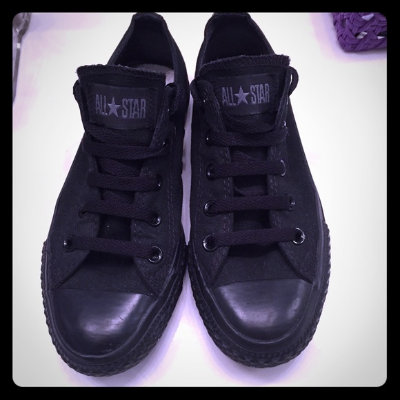 Black converse